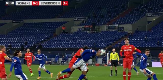  梅斯反击快如闪电，十分钟内连入两球锁定胜局  